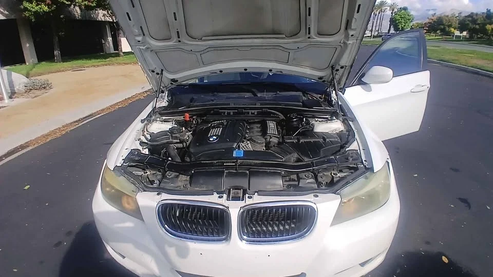2011 BMW E90 3 Series Sedan - Image 14 of 17