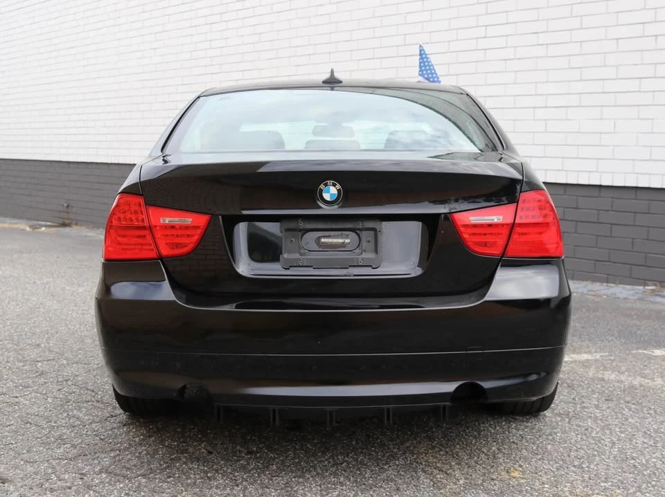 2011 BMW E90 3 Series Sedan - Image 5 of 19