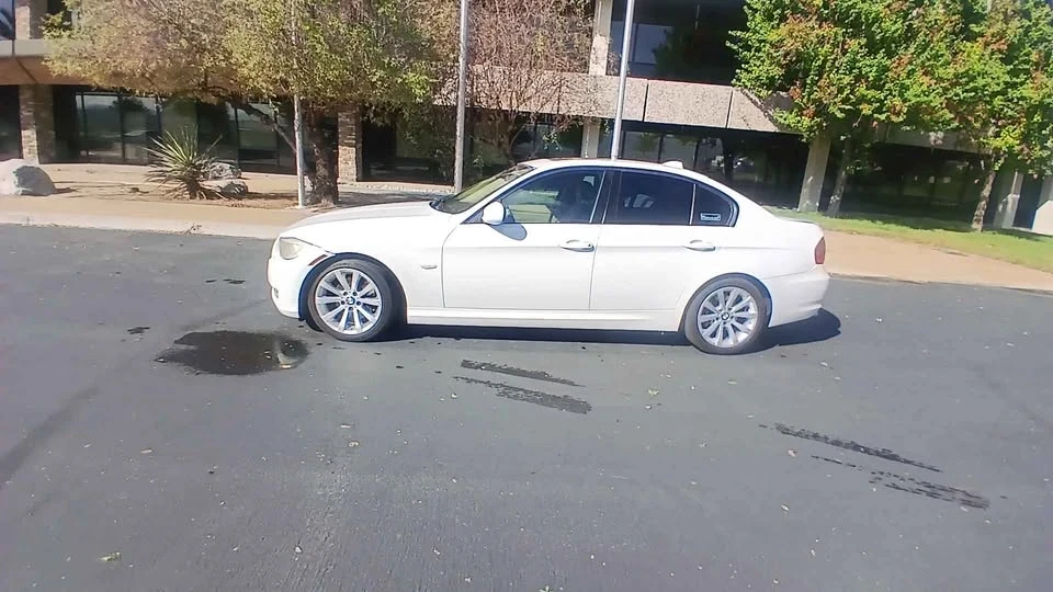 2011 BMW E90 3 Series Sedan - Image 10 of 17