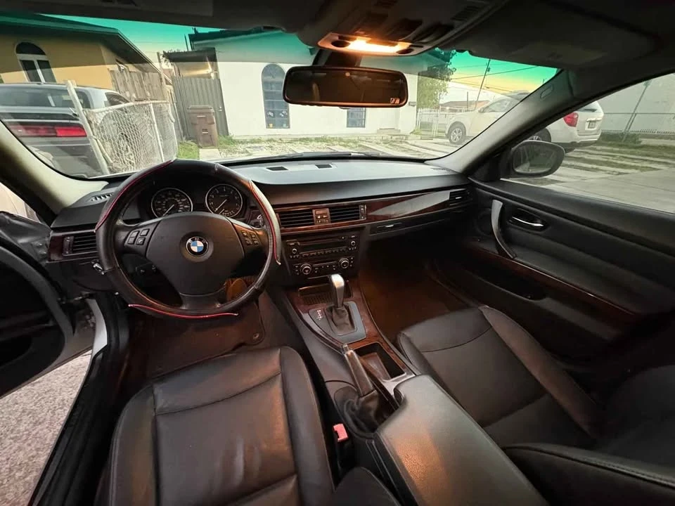 2011 BMW E90 3 Series Sedan - Image 7 of 11