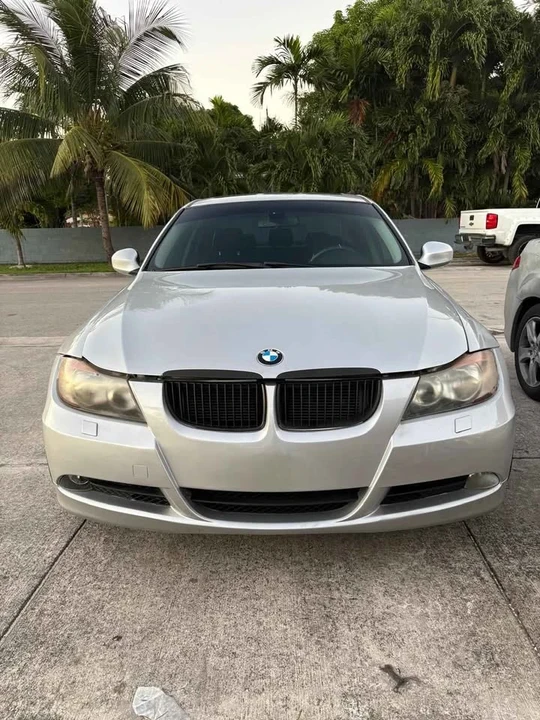 2011 BMW E90 3 Series Sedan - Image 5 of 11