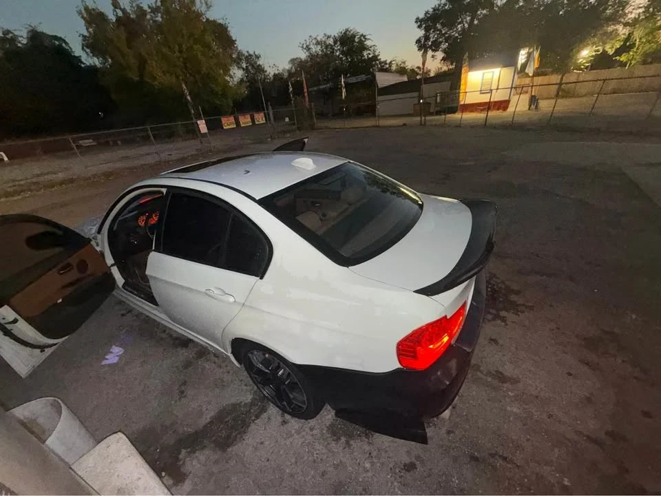 2011 BMW E90 3 Series Sedan - Image 5 of 6
