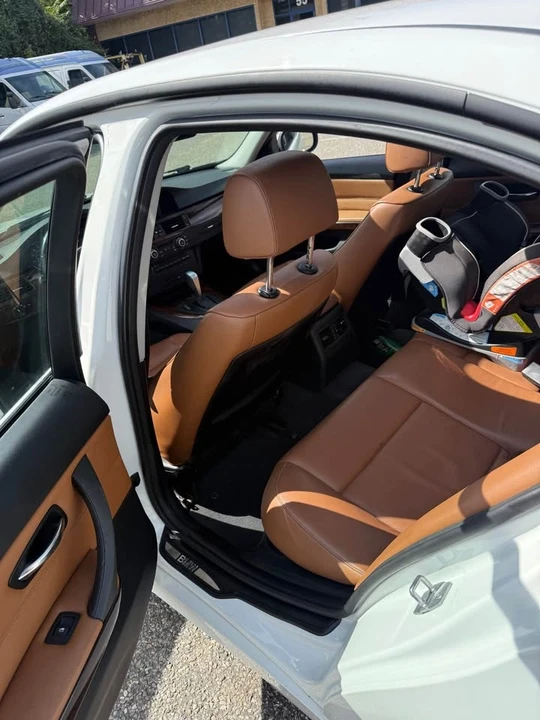 2011 BMW E90 3 Series Sedan - Image 7 of 13