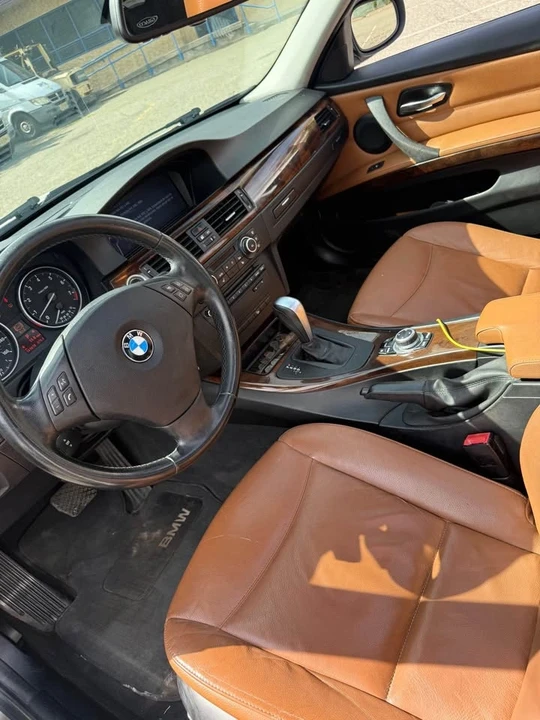 2011 BMW E90 3 Series Sedan - Image 8 of 13