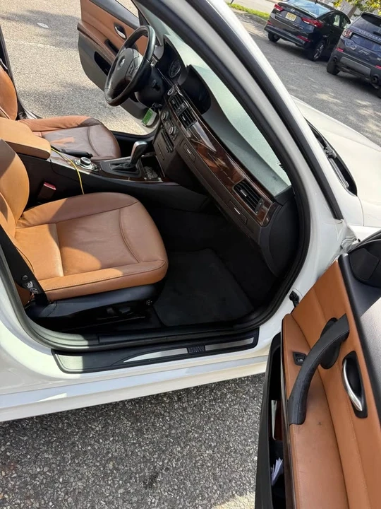 2011 BMW E90 3 Series Sedan - Image 4 of 13