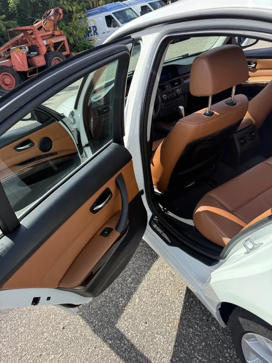 2011 BMW E90 3 Series Sedan - Image 6 of 13