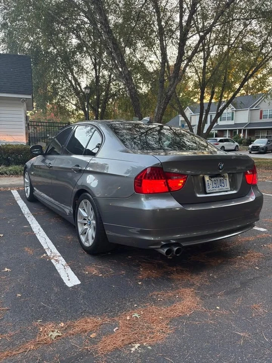 2011 BMW E90 3 Series Sedan - Image 4 of 14