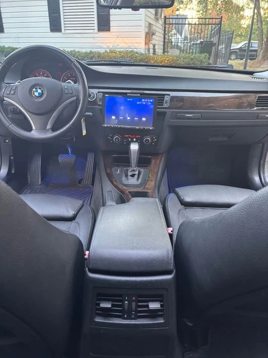 2011 BMW E90 3 Series Sedan - Image 13 of 14