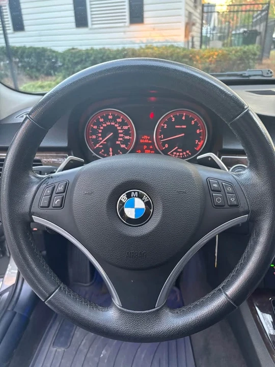 2011 BMW E90 3 Series Sedan - Image 12 of 14