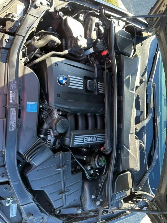 2011 BMW E90 3 Series Sedan - Image 15 of 16