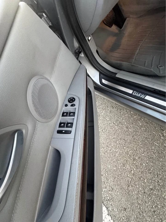 2011 BMW E90 3 Series Sedan - Image 9 of 13