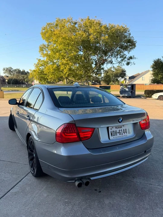 2011 BMW E90 3 Series Sedan - Image 2 of 8