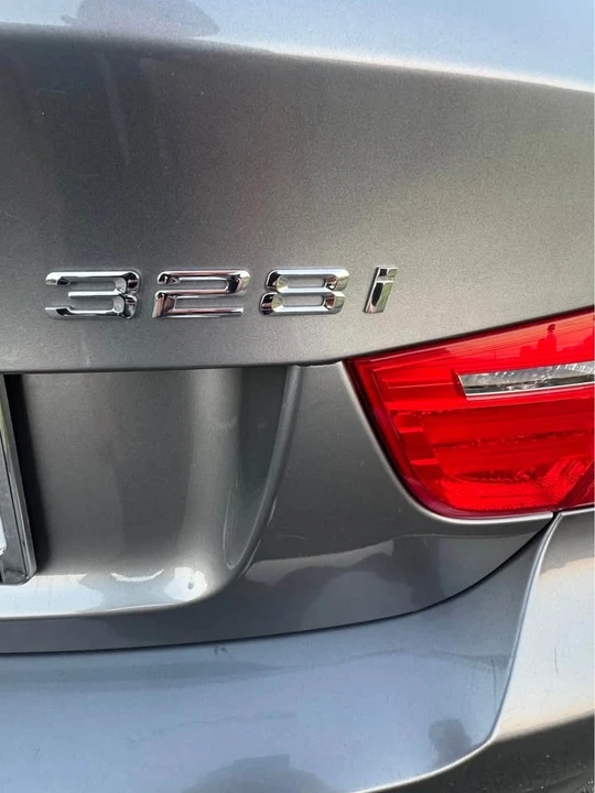 2011 BMW E90 3 Series Sedan - Image 7 of 13