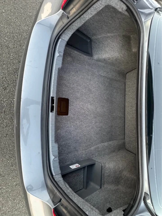 2011 BMW E90 3 Series Sedan - Image 12 of 13