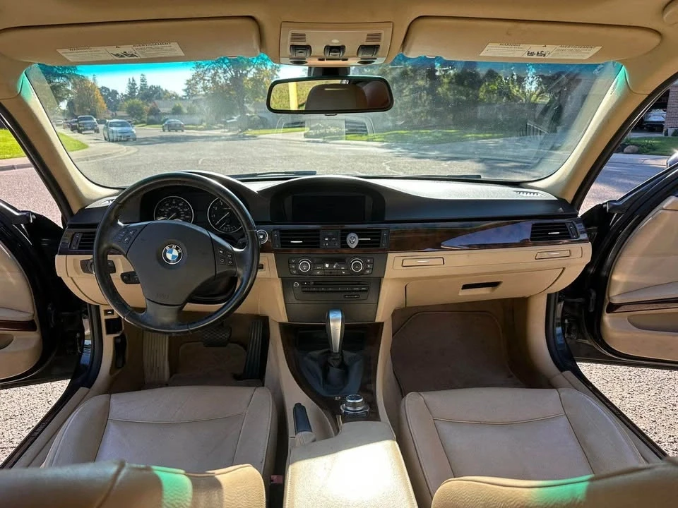 2011 BMW E90 3 Series Sedan - Image 8 of 16