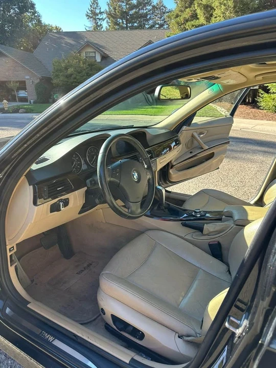 2011 BMW E90 3 Series Sedan - Image 12 of 16