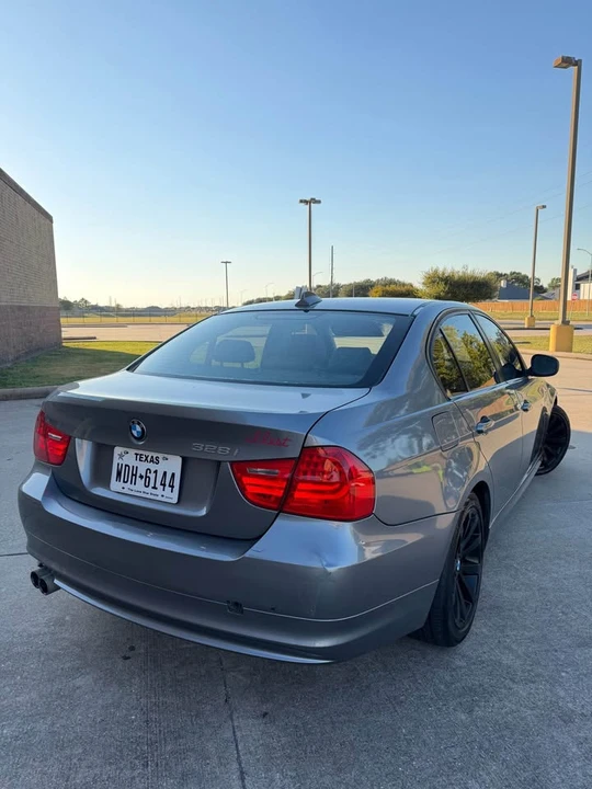 2011 BMW E90 3 Series Sedan - Image 3 of 8