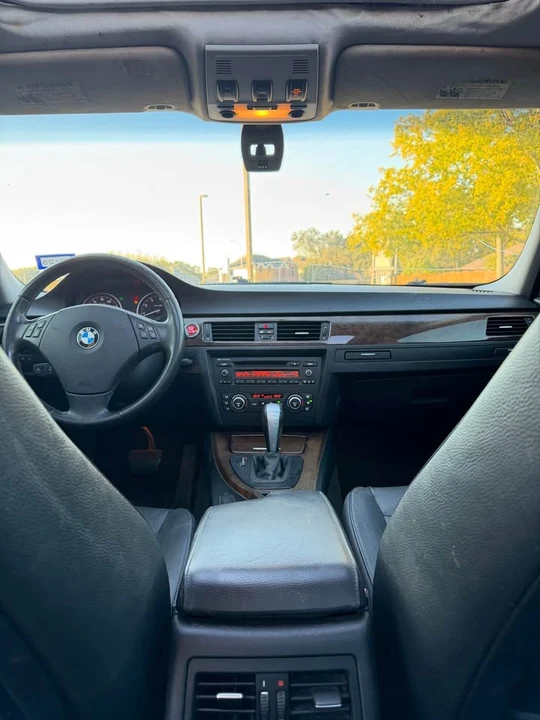2011 BMW E90 3 Series Sedan - Image 6 of 8