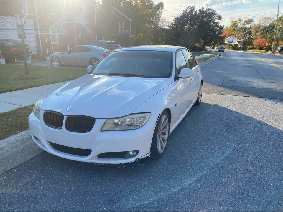 2011 BMW E90 3 Series Sedan - Image 2 of 7