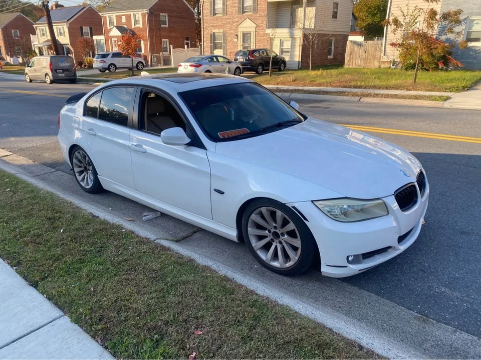 2011 BMW E90 3 Series Sedan - Image 3 of 7