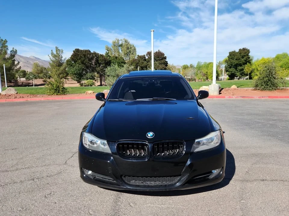 2011 BMW E90 3 Series Sedan - Image 2 of 9