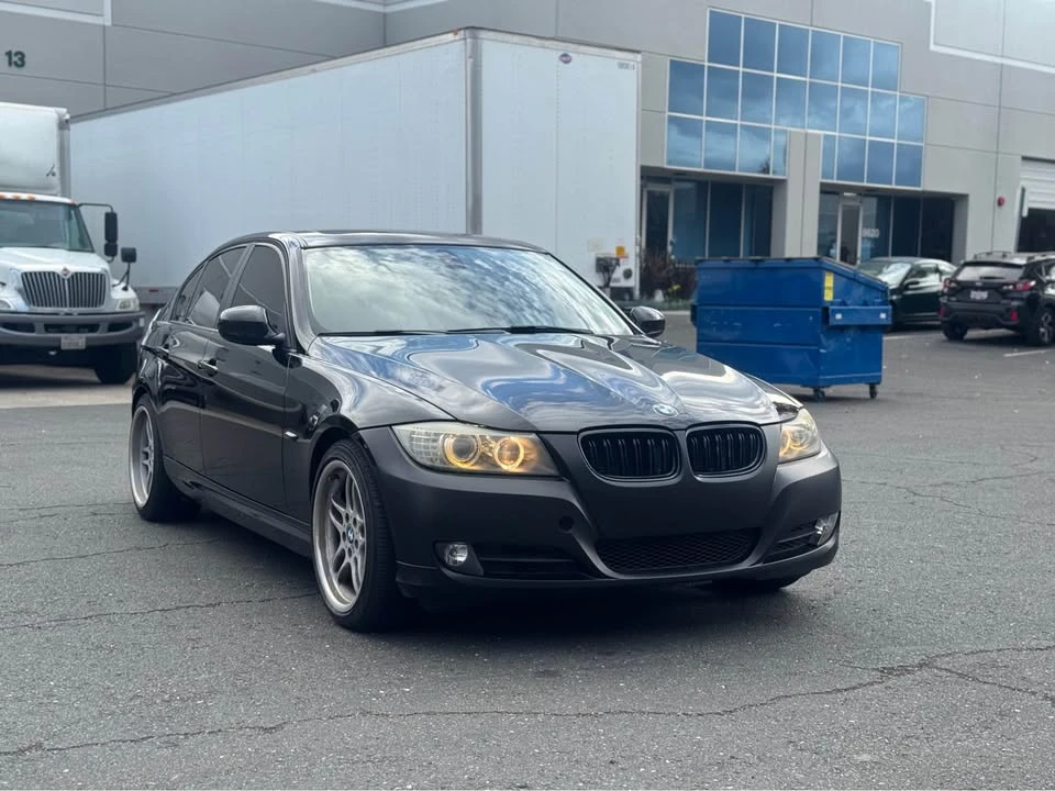 2011 BMW E90 3 Series Sedan - Image 2 of 8