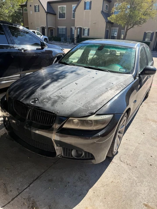 2011 BMW E90 3 Series Sedan - Image 3 of 3
