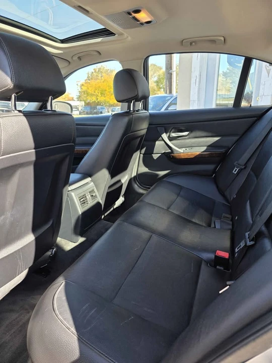 2011 BMW E90 3 Series Sedan - Image 11 of 11