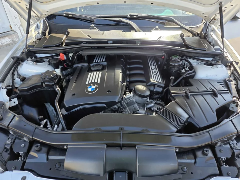 2011 BMW E90 3 Series Sedan - Image 7 of 11