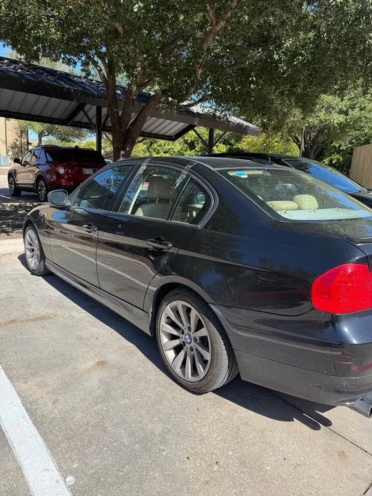 2011 BMW E90 3 Series Sedan - Image 2 of 3
