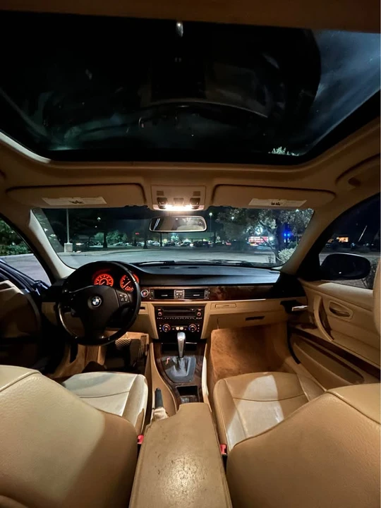 2011 BMW E90 3 Series Sedan - Image 10 of 13