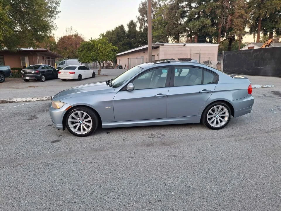 2011 BMW E90 3 Series Sedan - Image 3 of 15