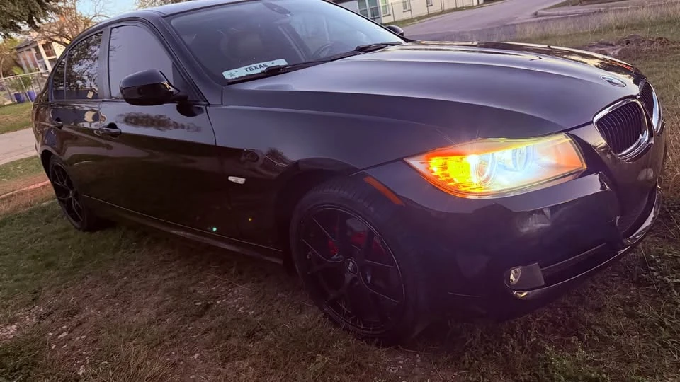 2011 BMW E90 3 Series Sedan - Image 2 of 10