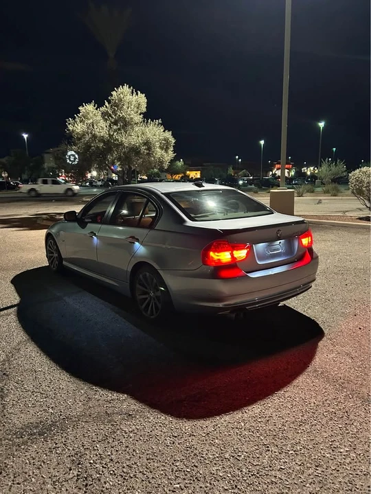 2011 BMW E90 3 Series Sedan - Image 4 of 13