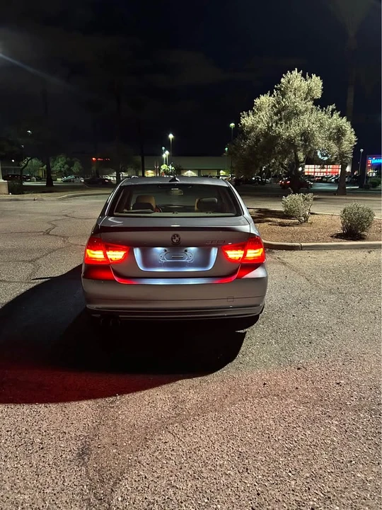 2011 BMW E90 3 Series Sedan - Image 5 of 13
