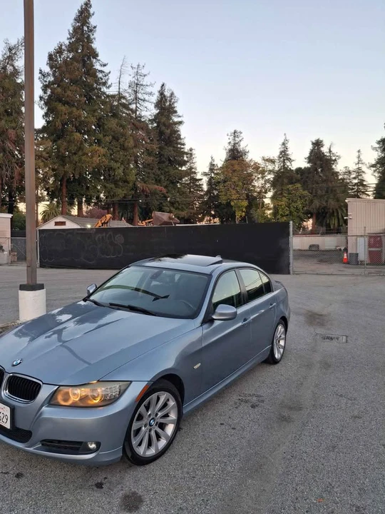 2011 BMW E90 3 Series Sedan - Image 2 of 15