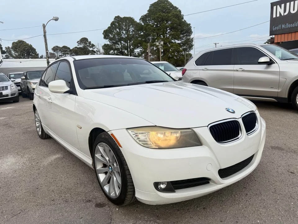 2011 BMW E90 3 Series Sedan - Image 3 of 17