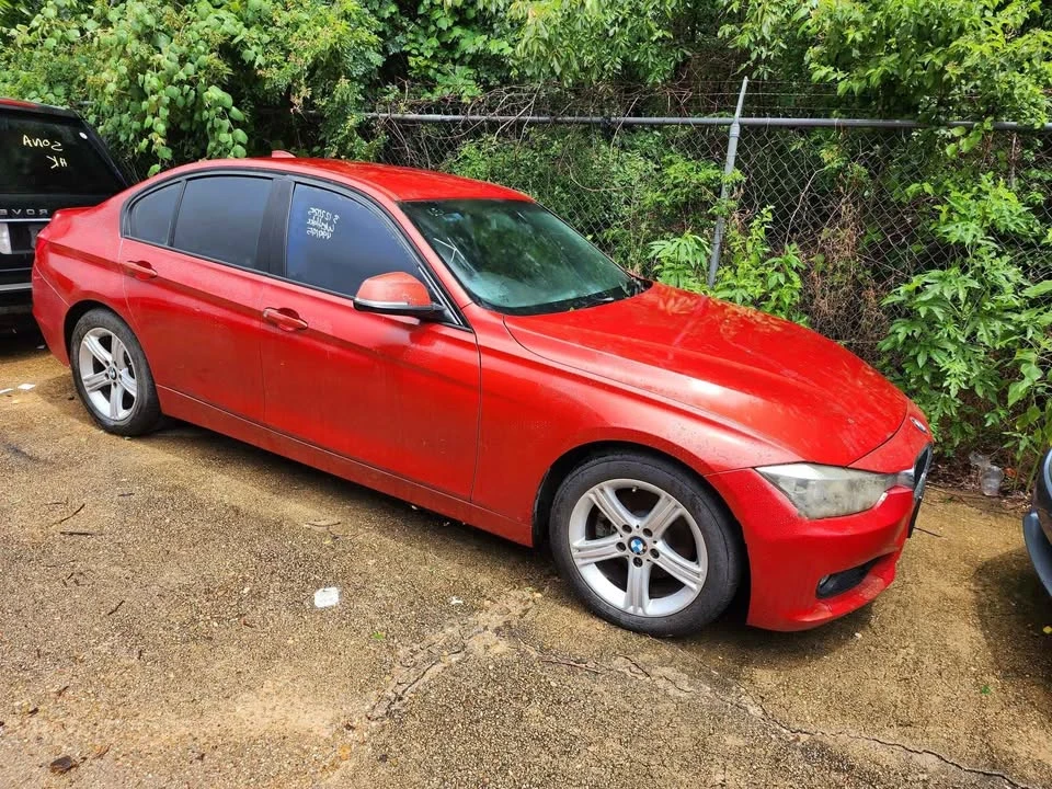 2011 BMW E90 3 Series Sedan - Image 3 of 9