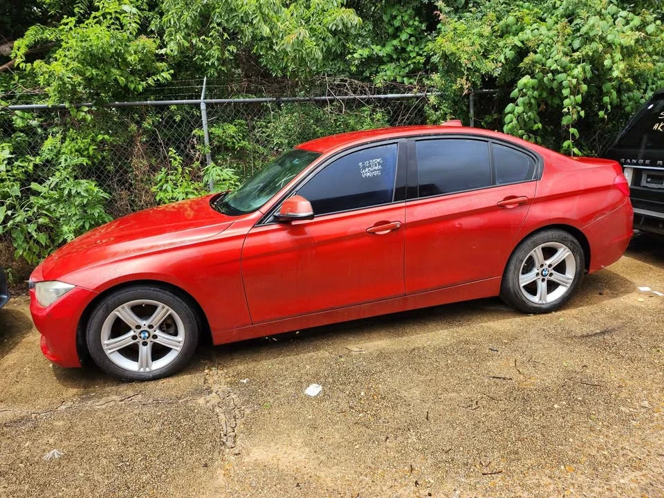 2011 BMW E90 3 Series Sedan - Image 9 of 9