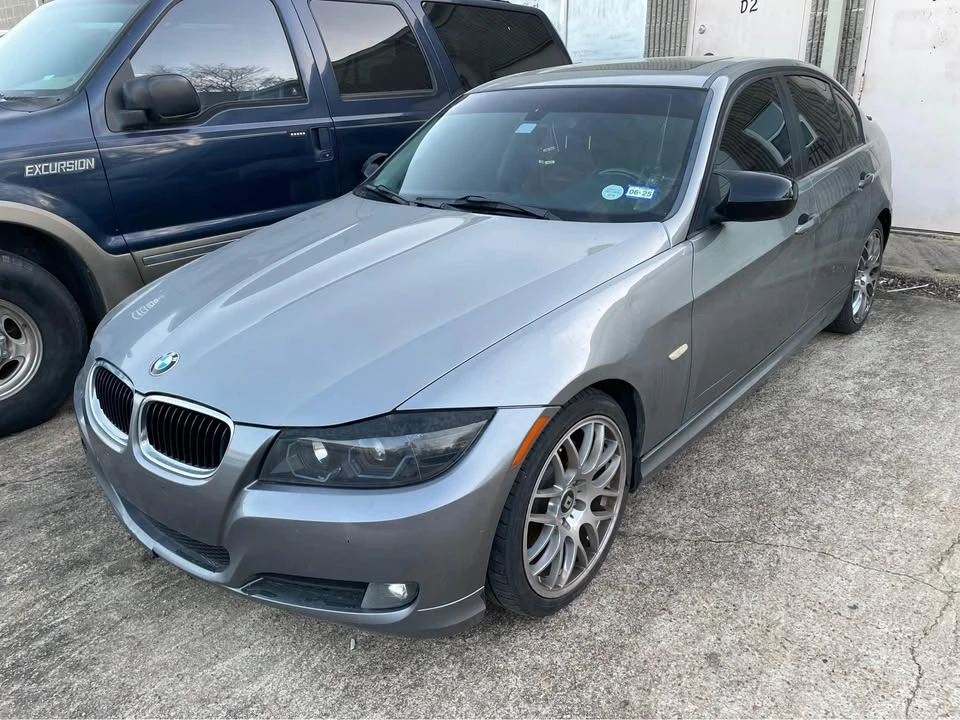 2011 BMW E90 3 Series Sedan - Image 2 of 10