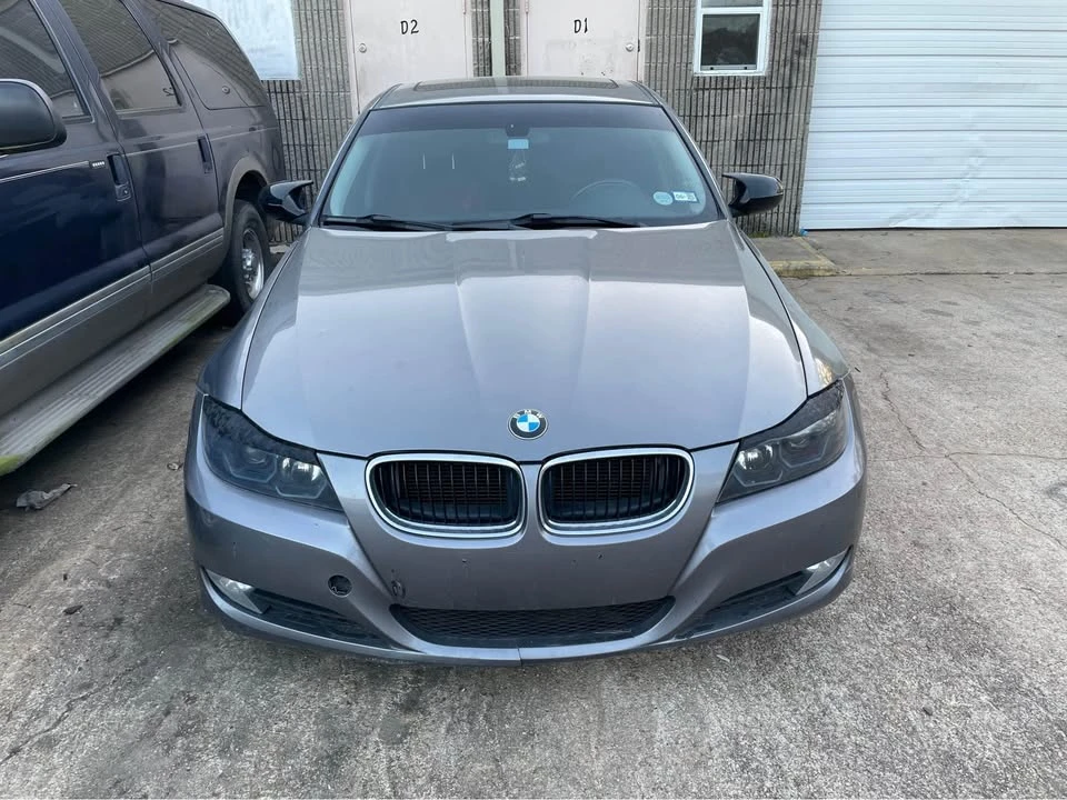 2011 BMW E90 3 Series Sedan - Image 4 of 10