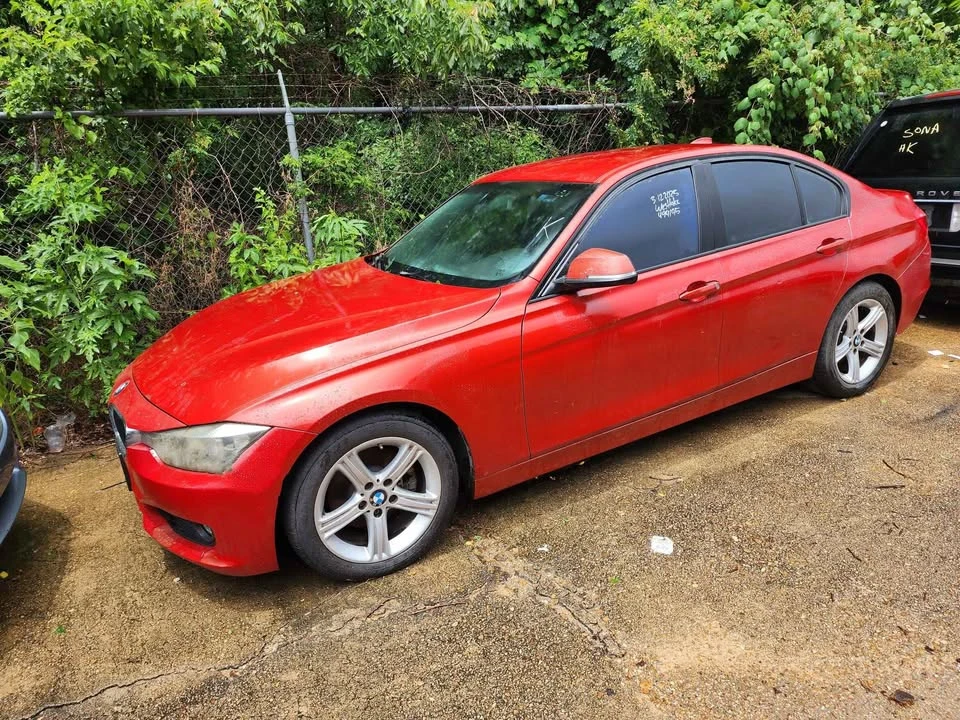 2011 BMW E90 3 Series Sedan - Image 4 of 9