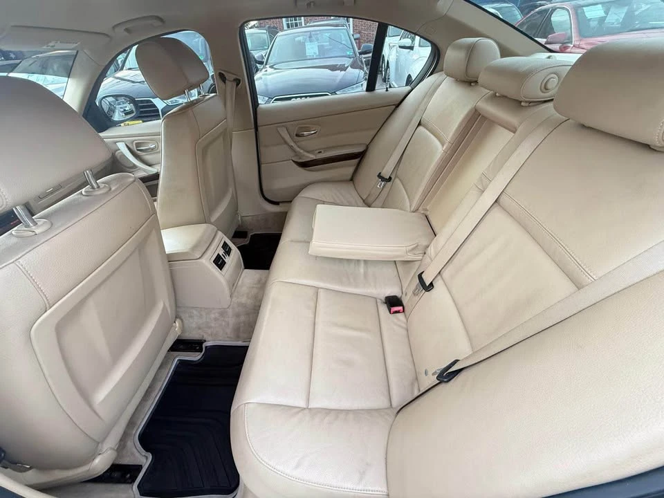 2011 BMW E90 3 Series Sedan - Image 11 of 17