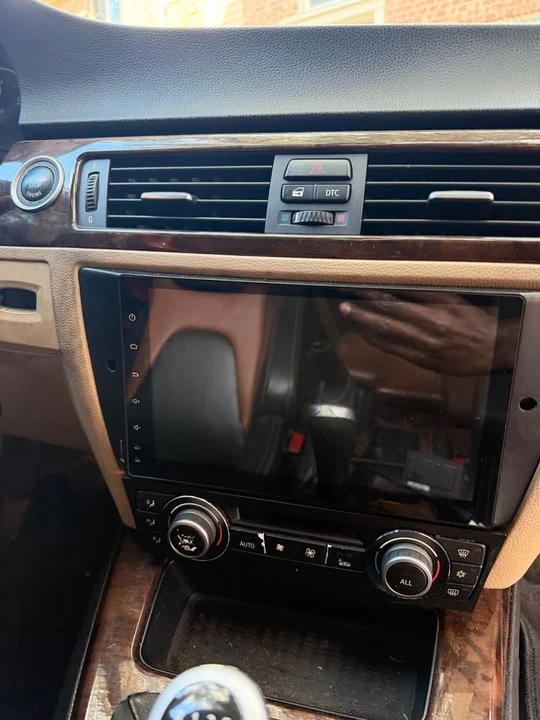 2011 BMW E90 3 Series Sedan - Image 13 of 13