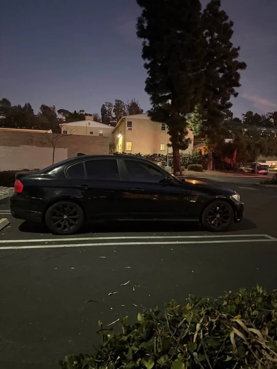 2011 BMW E90 3 Series Sedan - Image 3 of 6