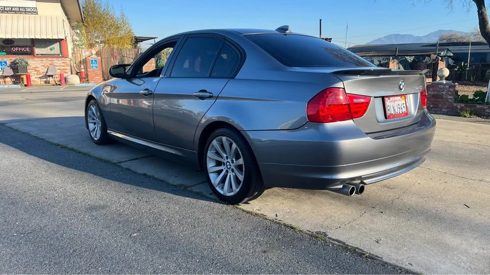 2011 BMW E90 3 Series Sedan - Image 6 of 20