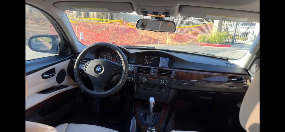 2011 BMW E90 3 Series Sedan - Image 13 of 20