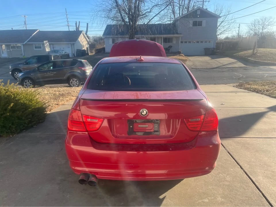 2011 BMW E90 3 Series Sedan - Image 3 of 8
