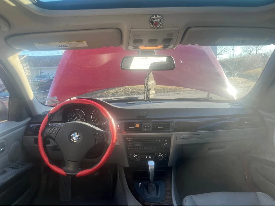 2011 BMW E90 3 Series Sedan - Image 7 of 8