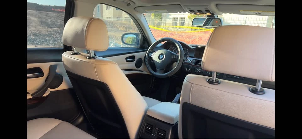 2011 BMW E90 3 Series Sedan - Image 10 of 20